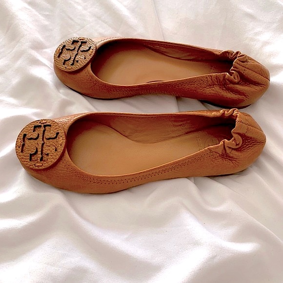 Tory Burch Reva Logo Pebbled Ballerina Flat in Royal Tan, Women’s Size 5. - Picture 4 of 11
